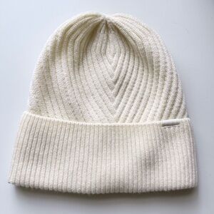 💖 SOLD 💖 Athleta Cashmere Wool Beanie Cream Winter Hat Minimalist Knit Cap